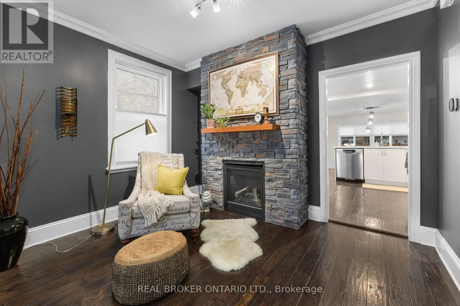 31 WESTMOUNT AVENUE
