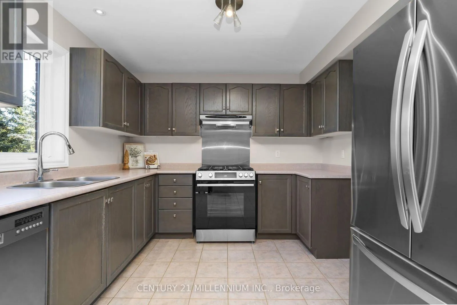 2 MCCULLOGH DRIVE
