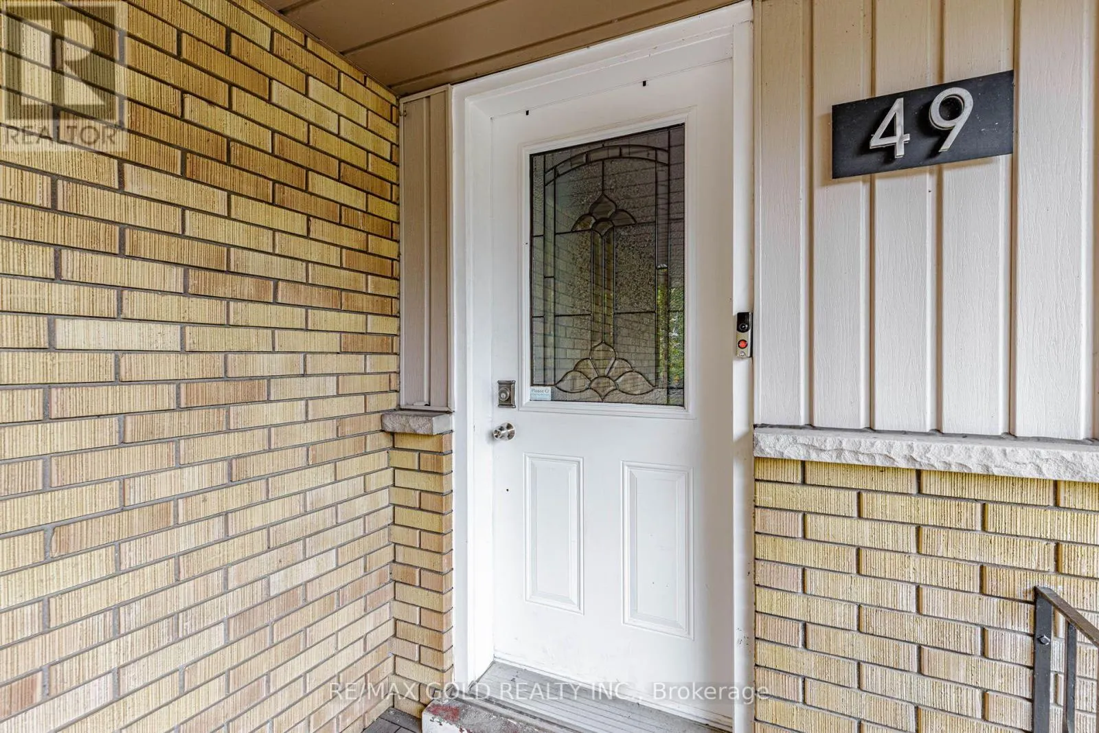 49 KENNETH AVENUE