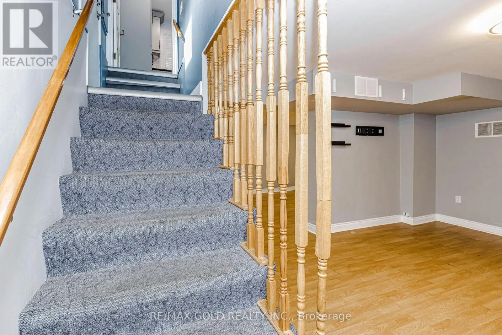 49 KENNETH AVENUE