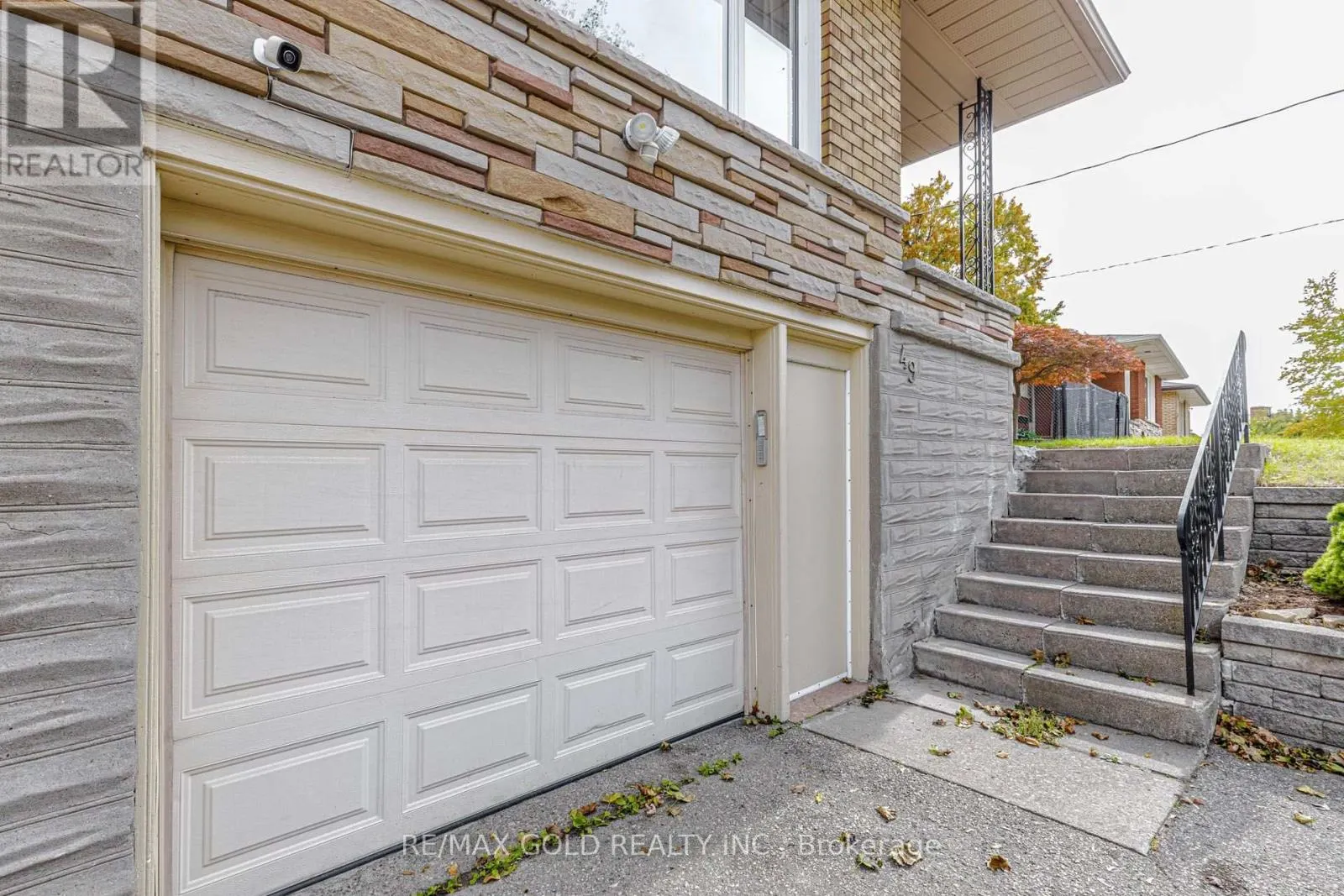49 KENNETH AVENUE