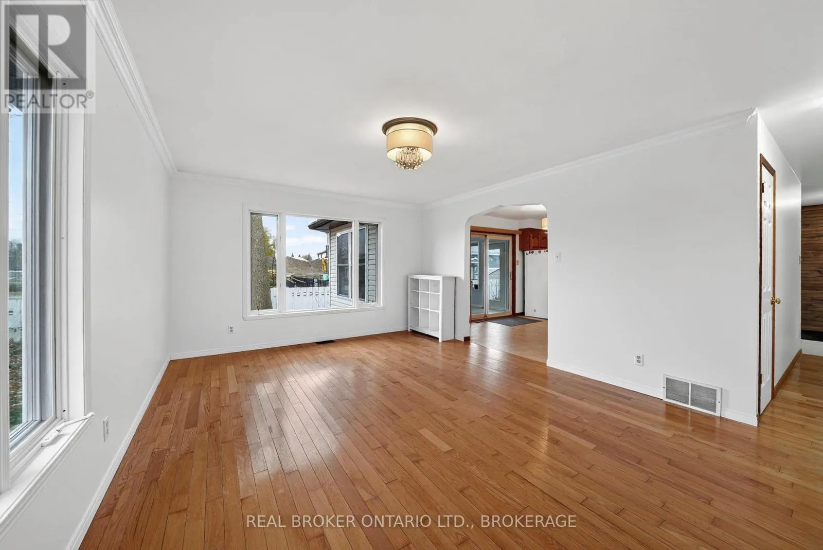 5 MACDONALD STREET