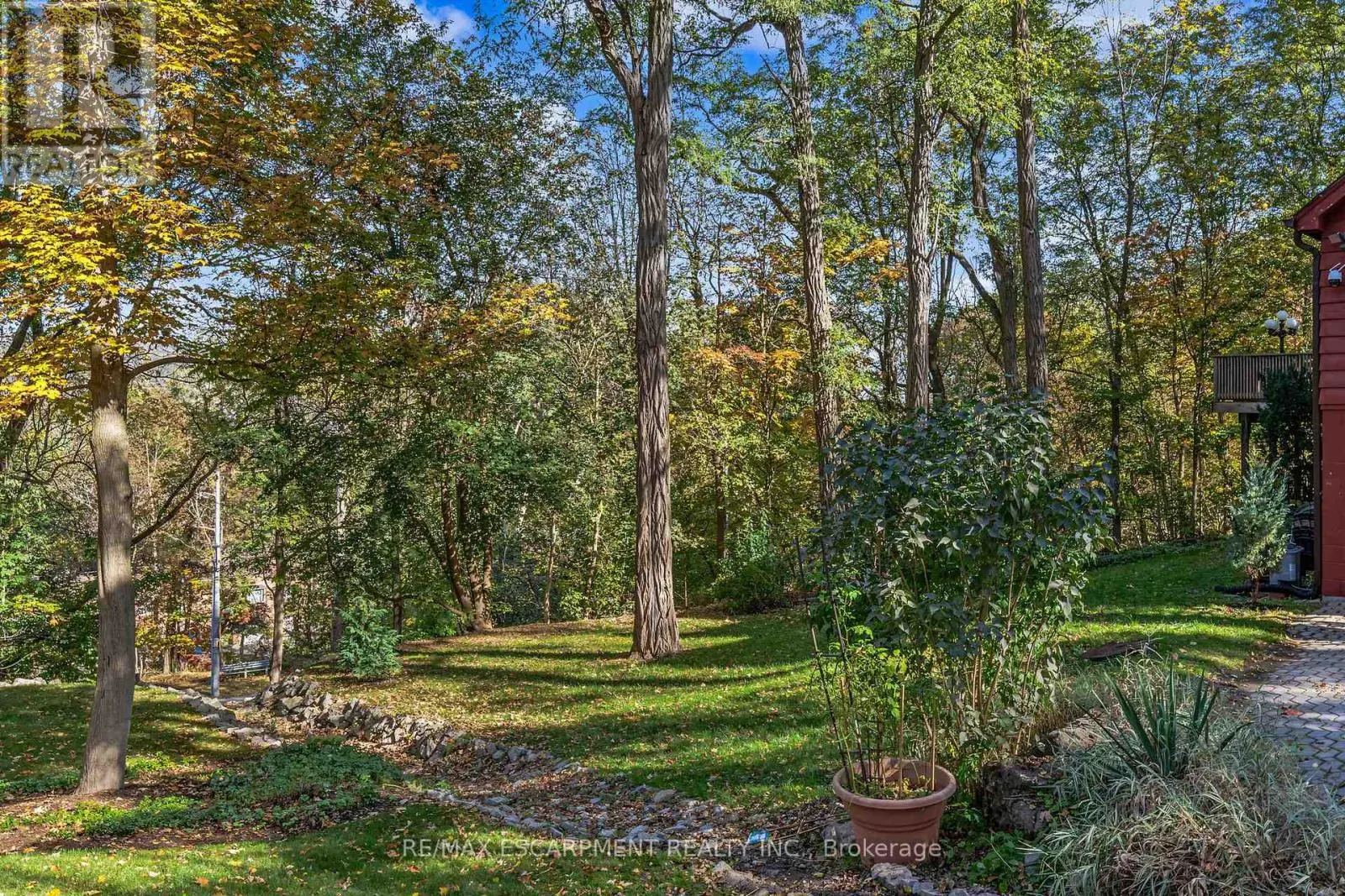 7 HATFIELD PLACE