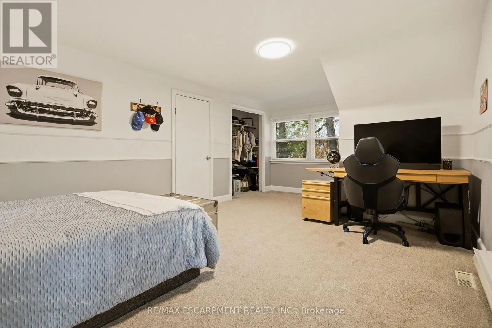 7 HATFIELD PLACE