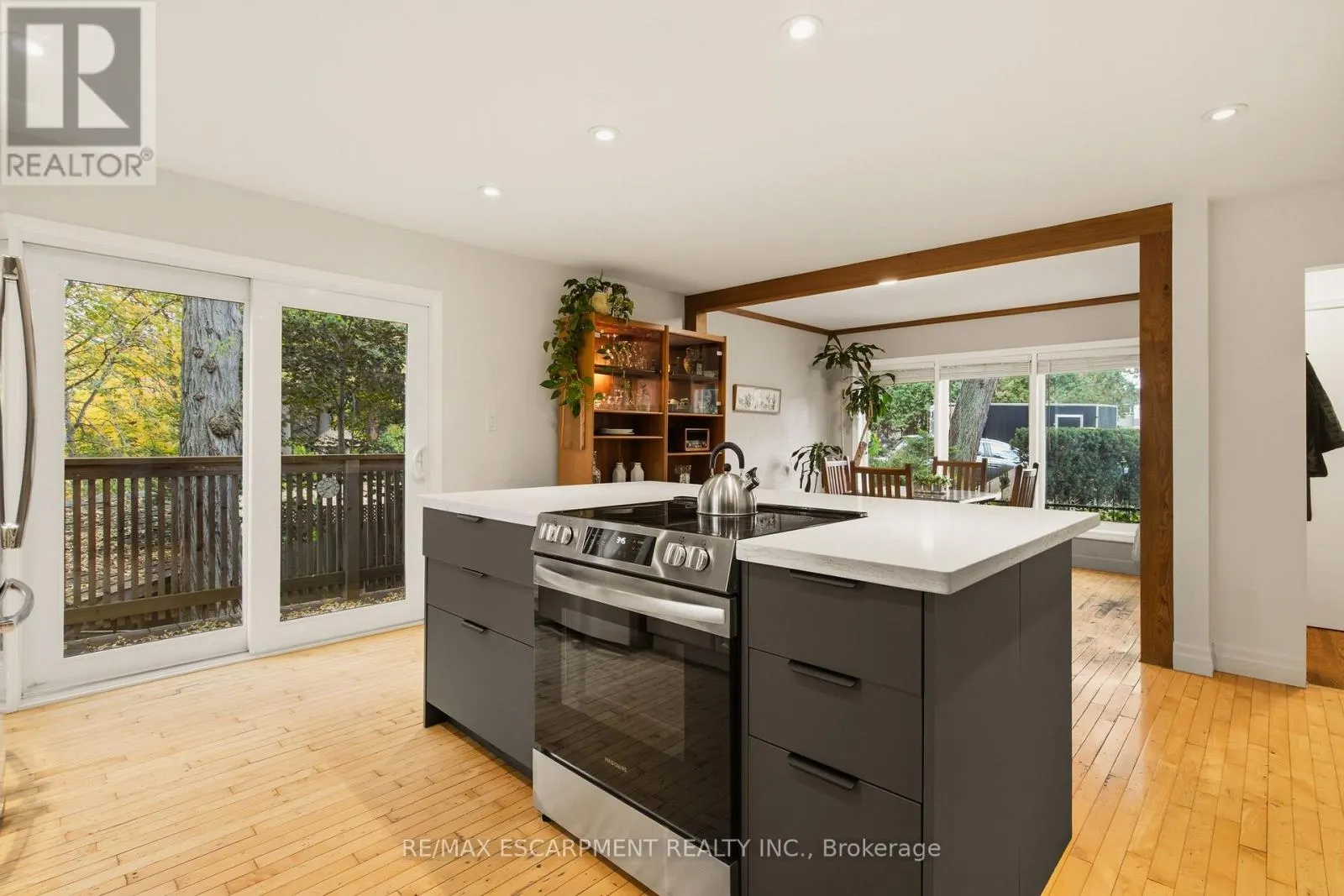 7 HATFIELD PLACE