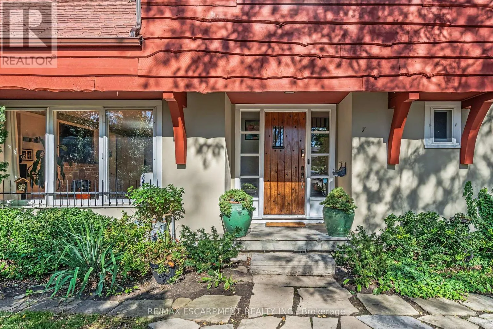 7 HATFIELD PLACE