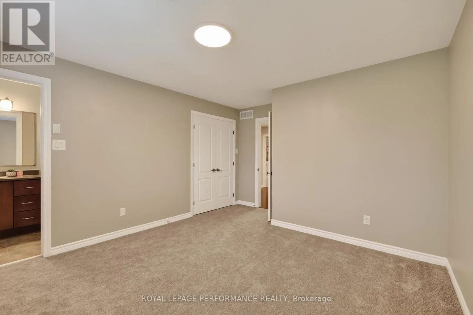 816 AZURE STREET