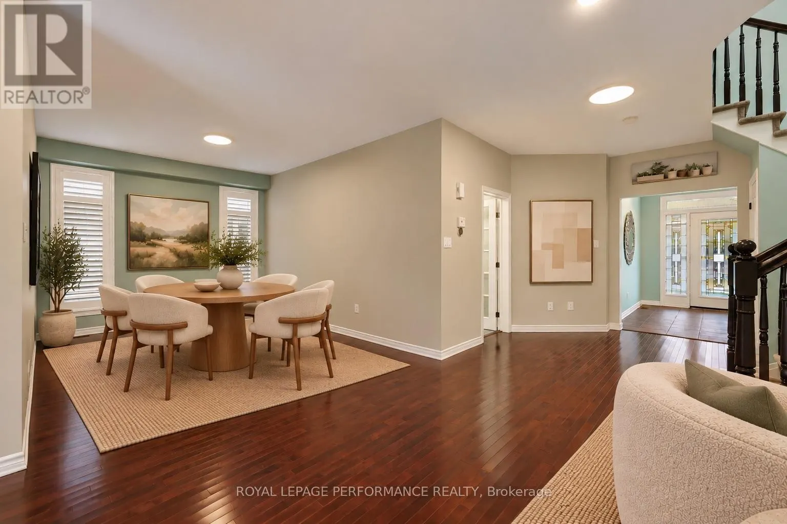 816 AZURE STREET