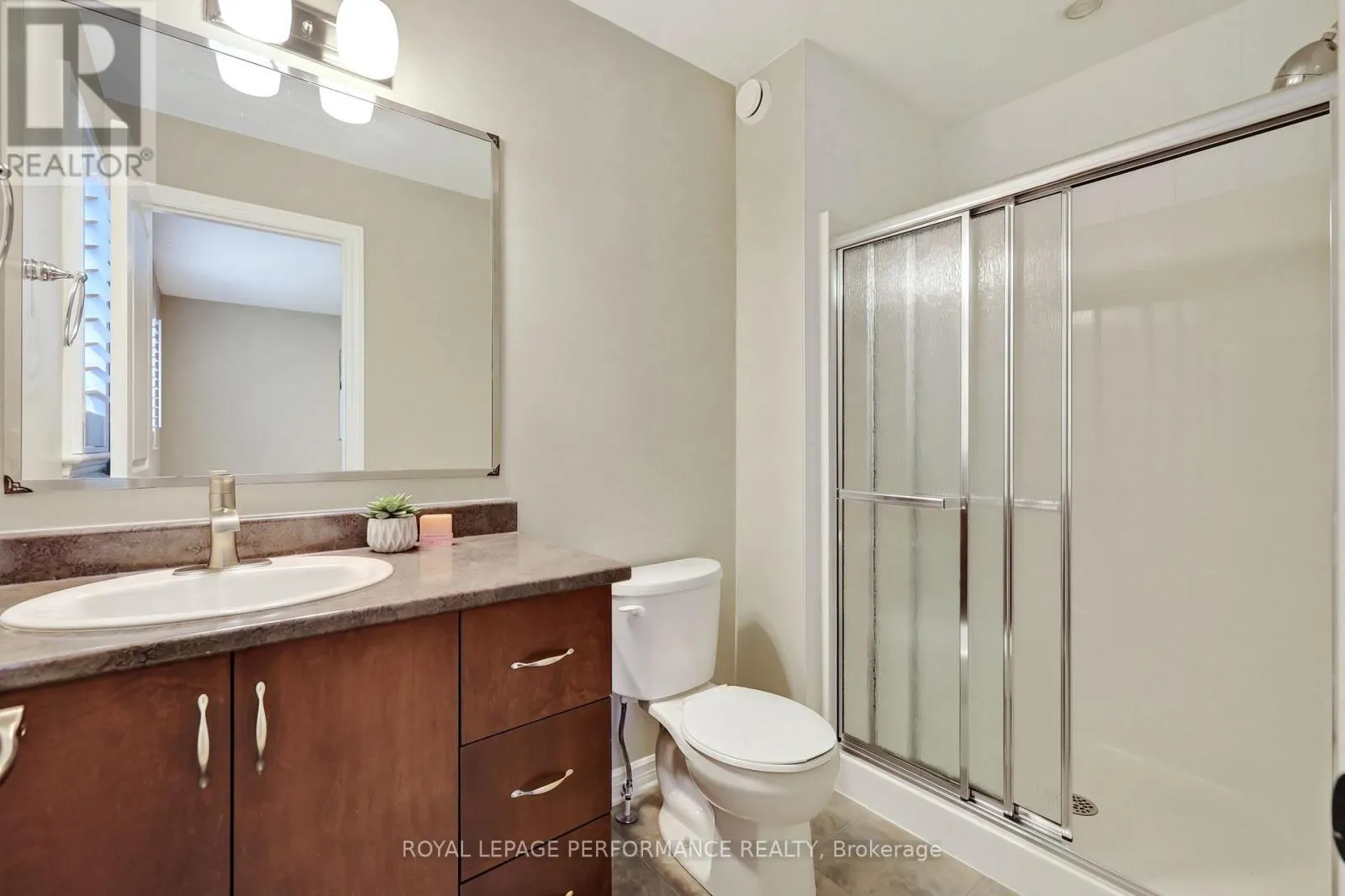 816 AZURE STREET