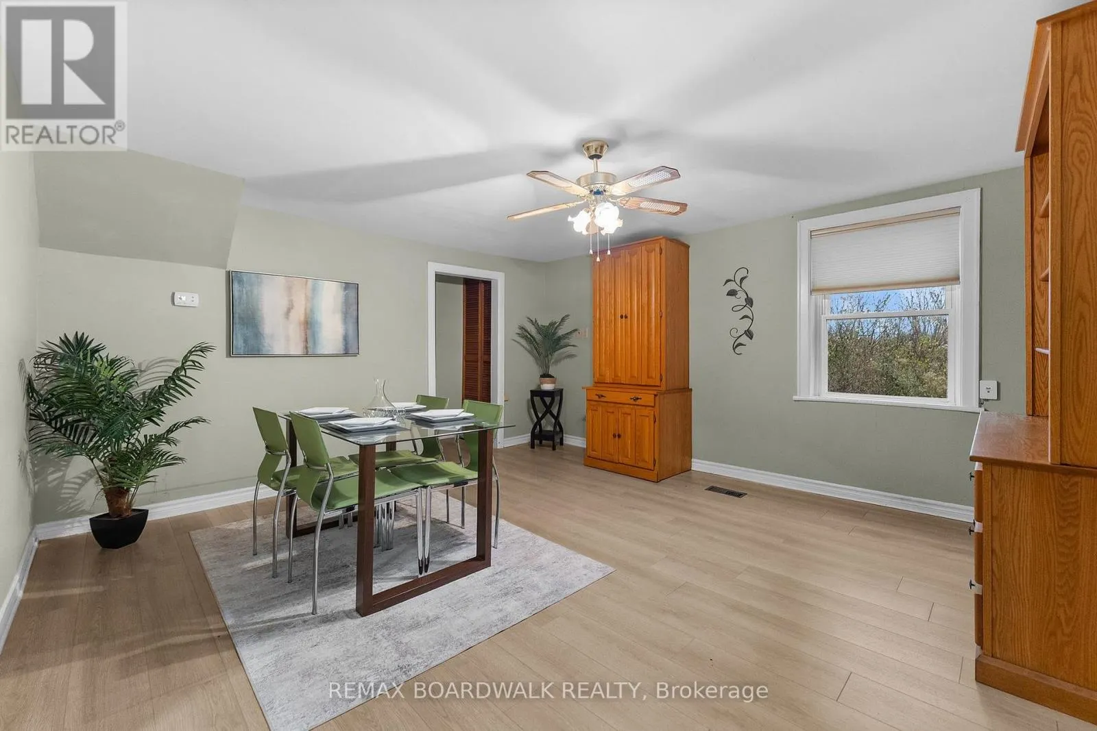 1001 FLOYD ROAD