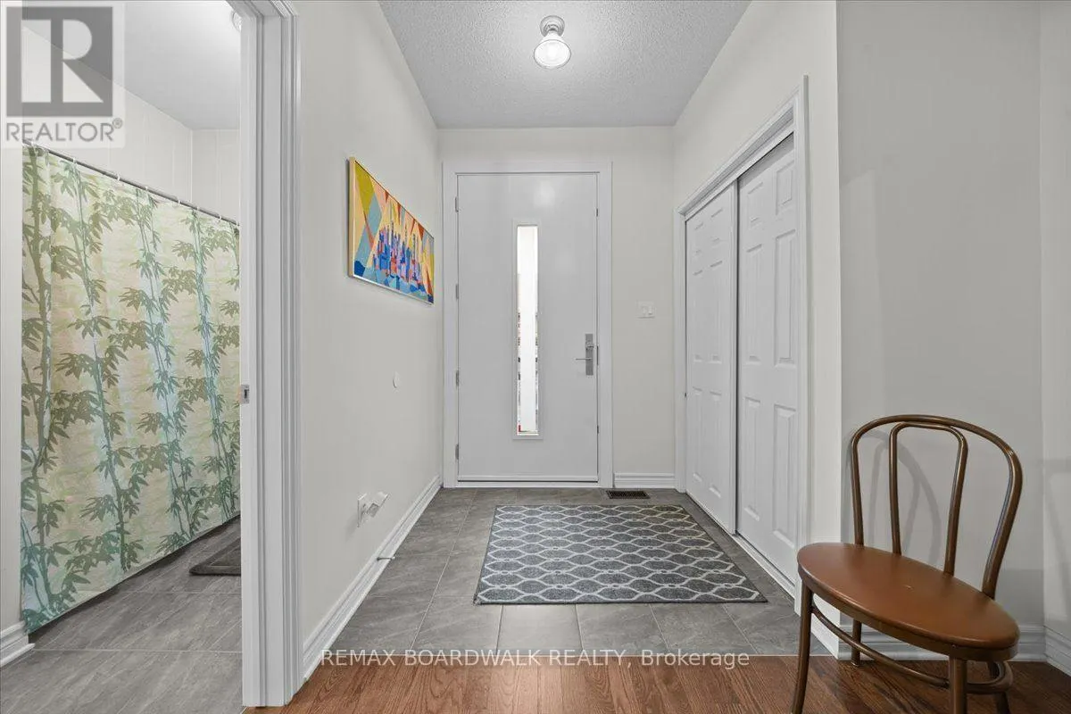 116 PASSAGEWAY PRIVATE