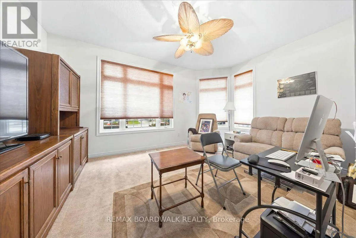 116 PASSAGEWAY PRIVATE