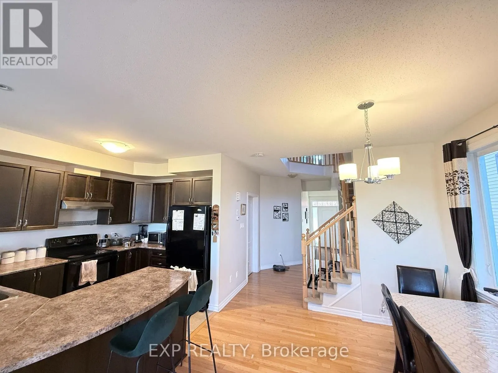160 FLAT SEDGE CRESCENT