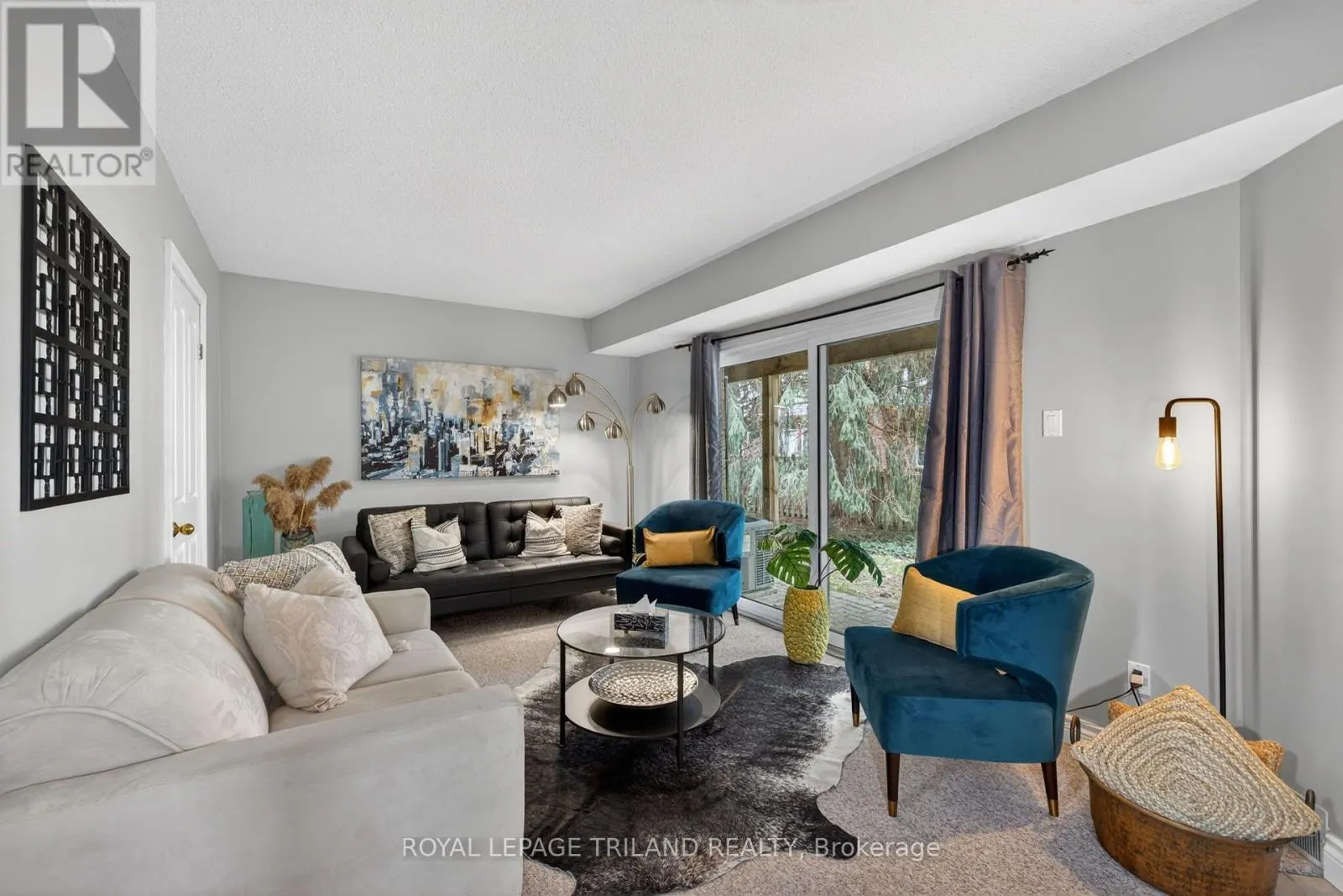 20 - 1399 COMMISSIONERS ROAD W #20
