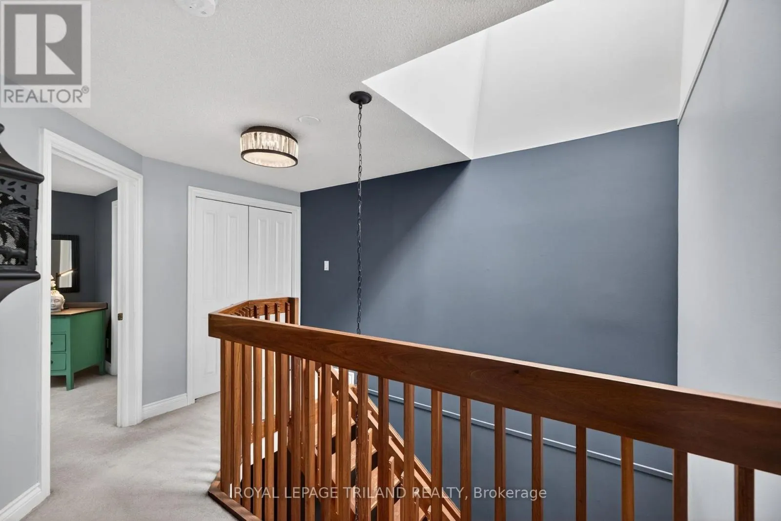 20 - 1399 COMMISSIONERS ROAD W #20