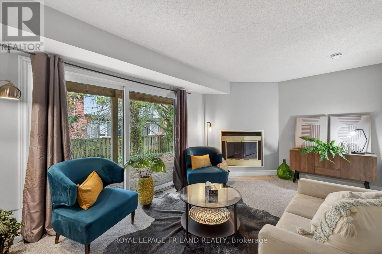 20 - 1399 COMMISSIONERS ROAD W #20