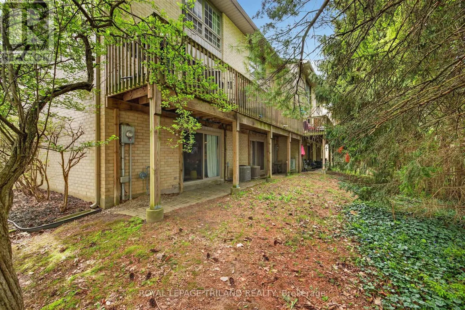 20 - 1399 COMMISSIONERS ROAD W #20
