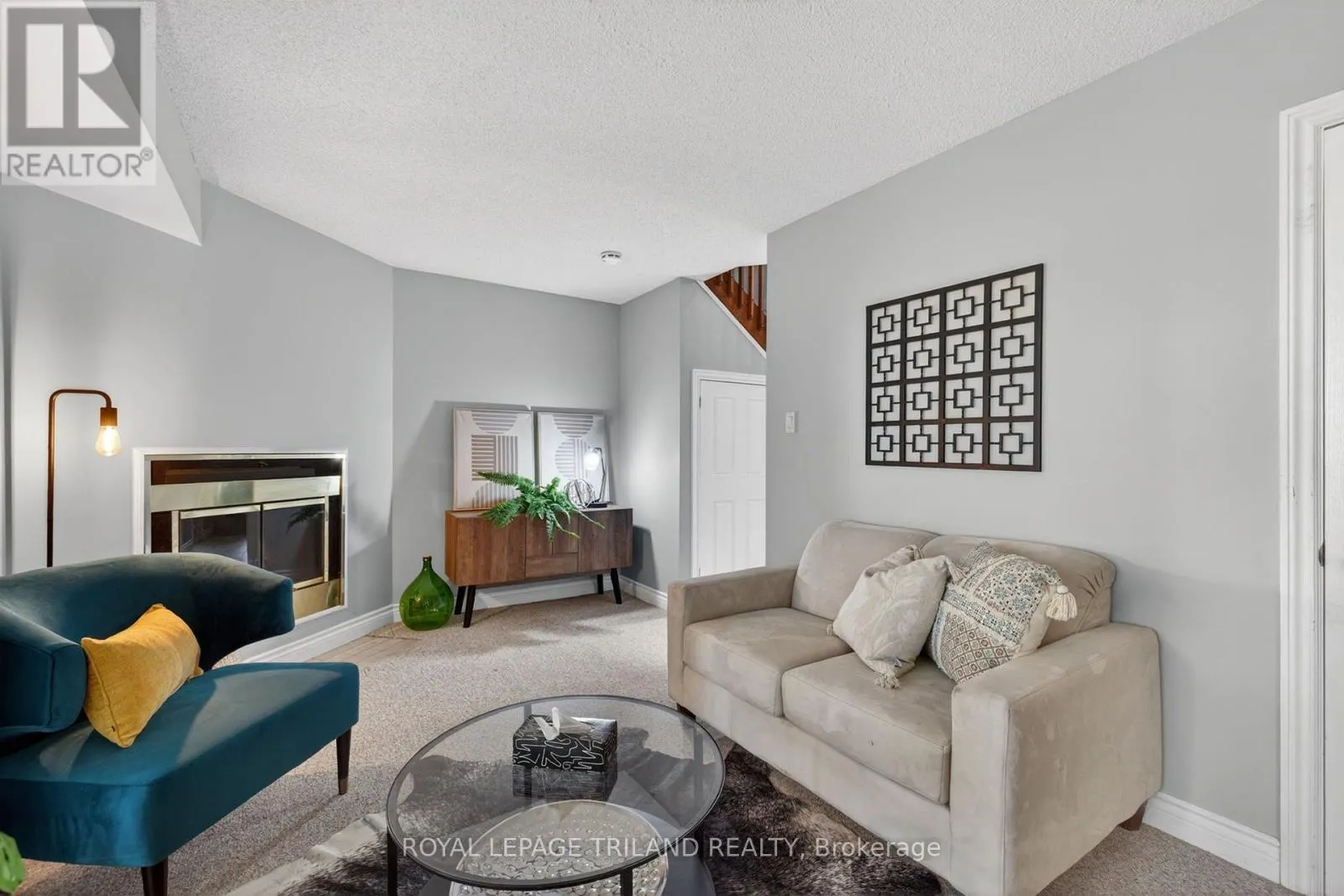 20 - 1399 COMMISSIONERS ROAD W #20