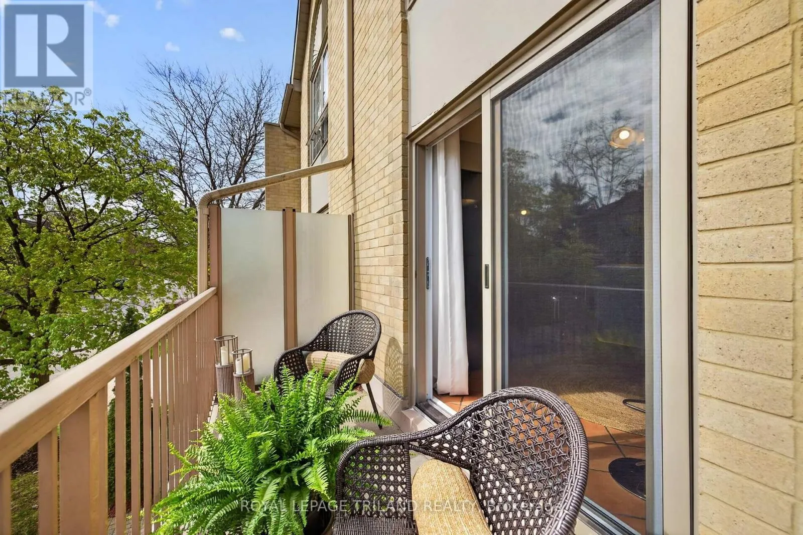 20 - 1399 COMMISSIONERS ROAD W #20