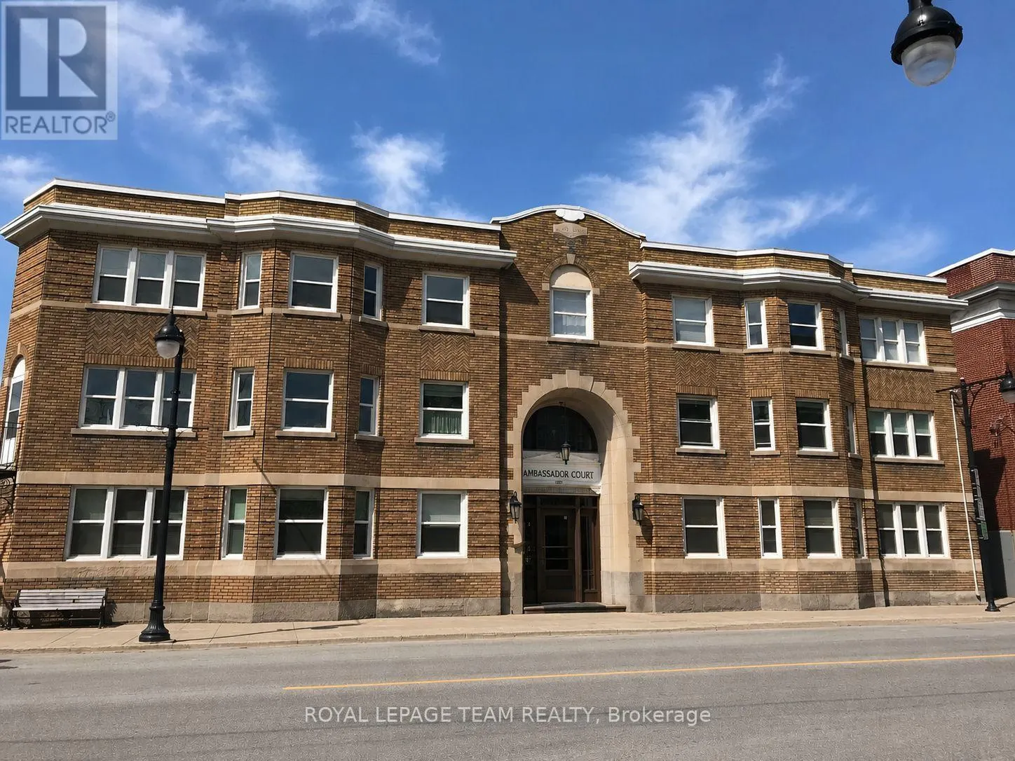 14 - 612 BANK STREET