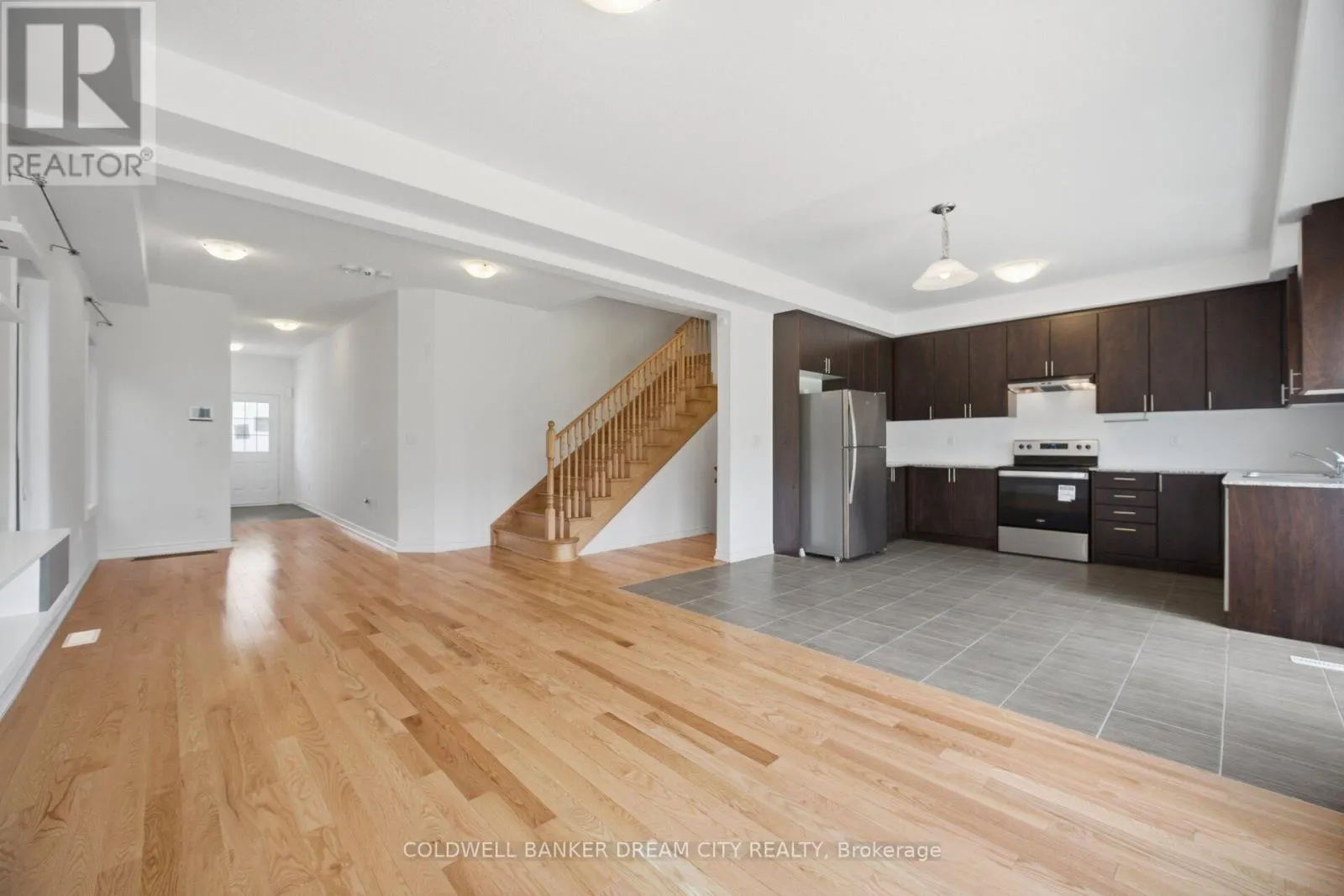 420 VANDUSEN AVENUE