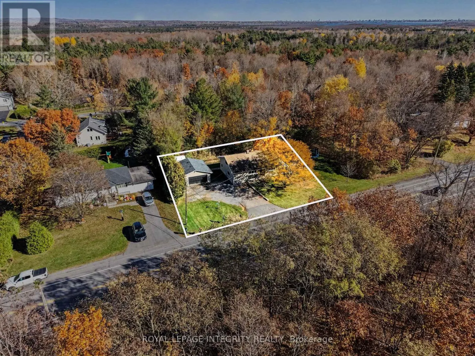 1646 DUNROBIN ROAD