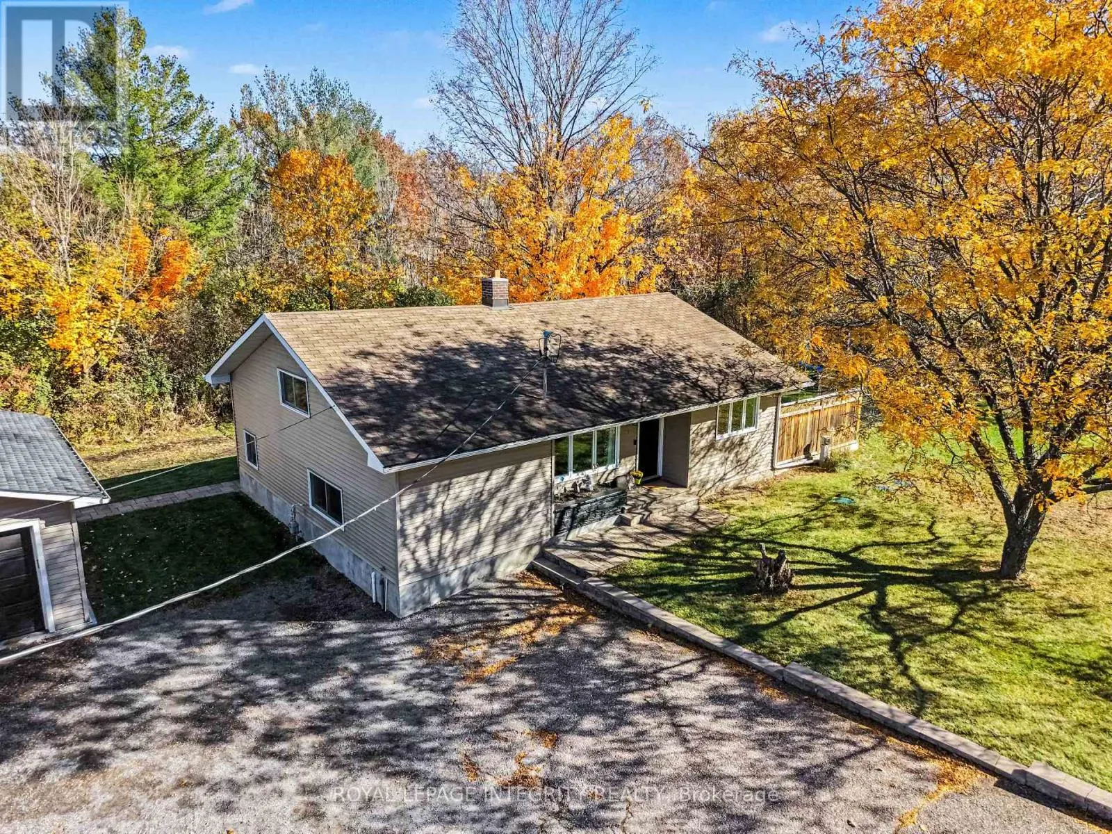 1646 DUNROBIN ROAD