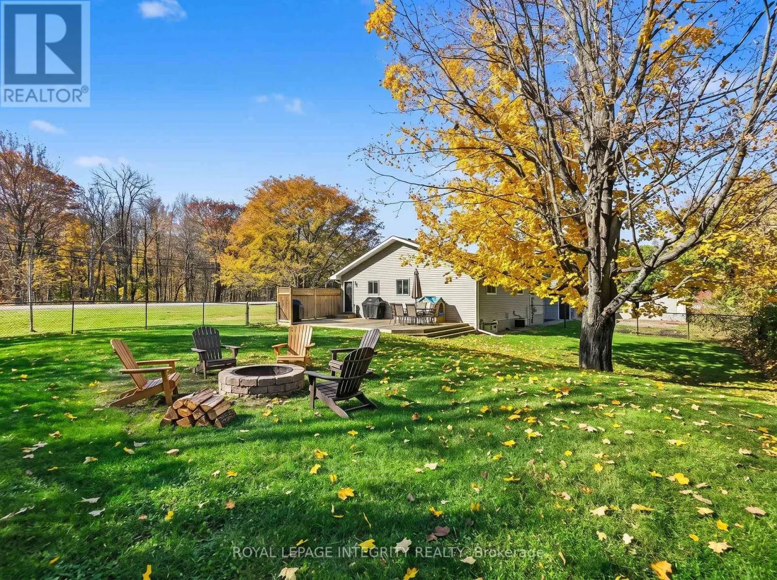 1646 DUNROBIN ROAD