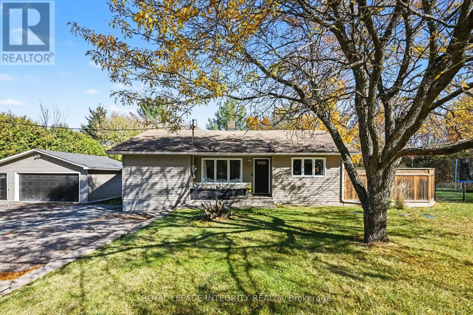 1646 DUNROBIN ROAD
