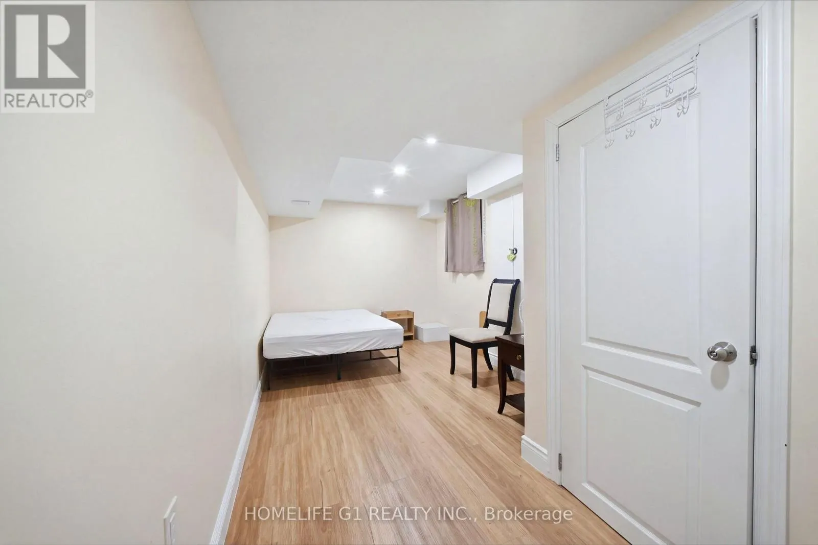 50 WILLIAM NADOR STREET