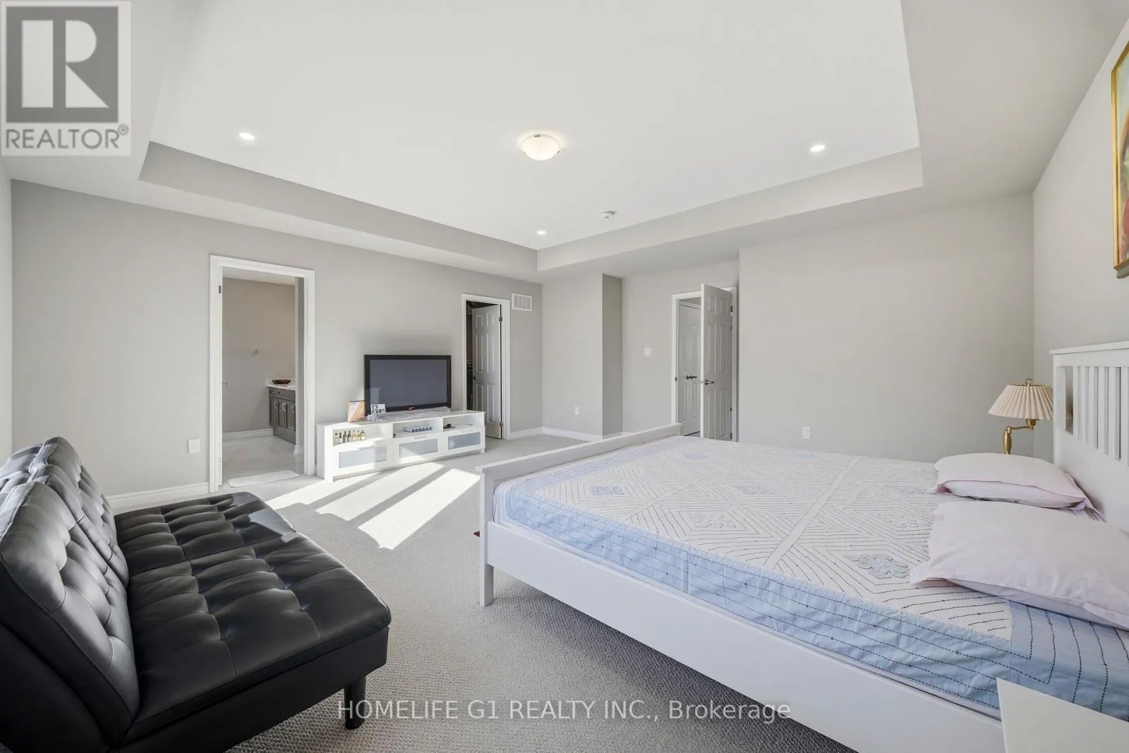 50 WILLIAM NADOR STREET