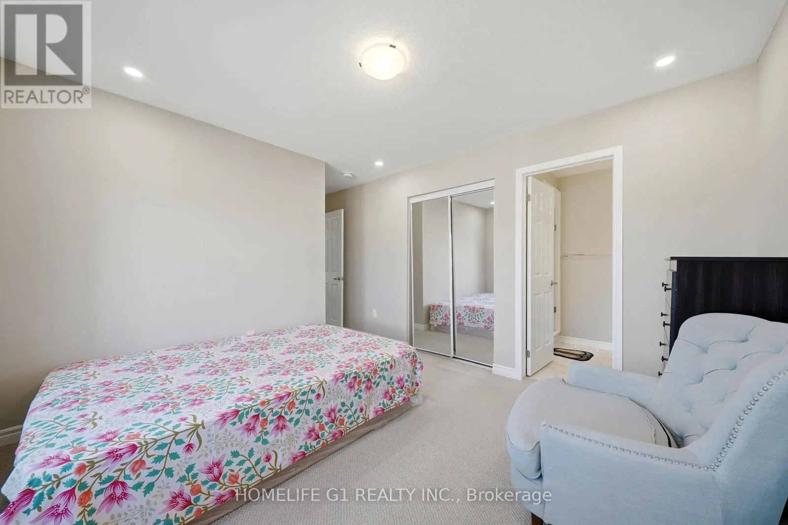 50 WILLIAM NADOR STREET