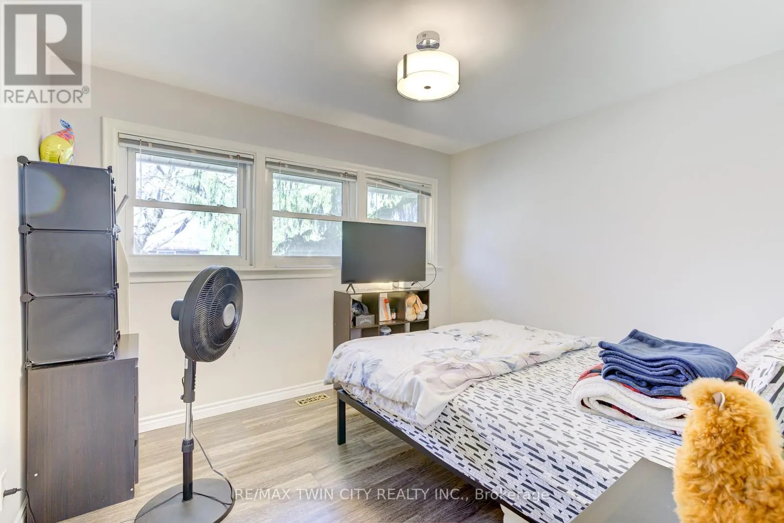 UPPER - 69 MAYWOOD ROAD