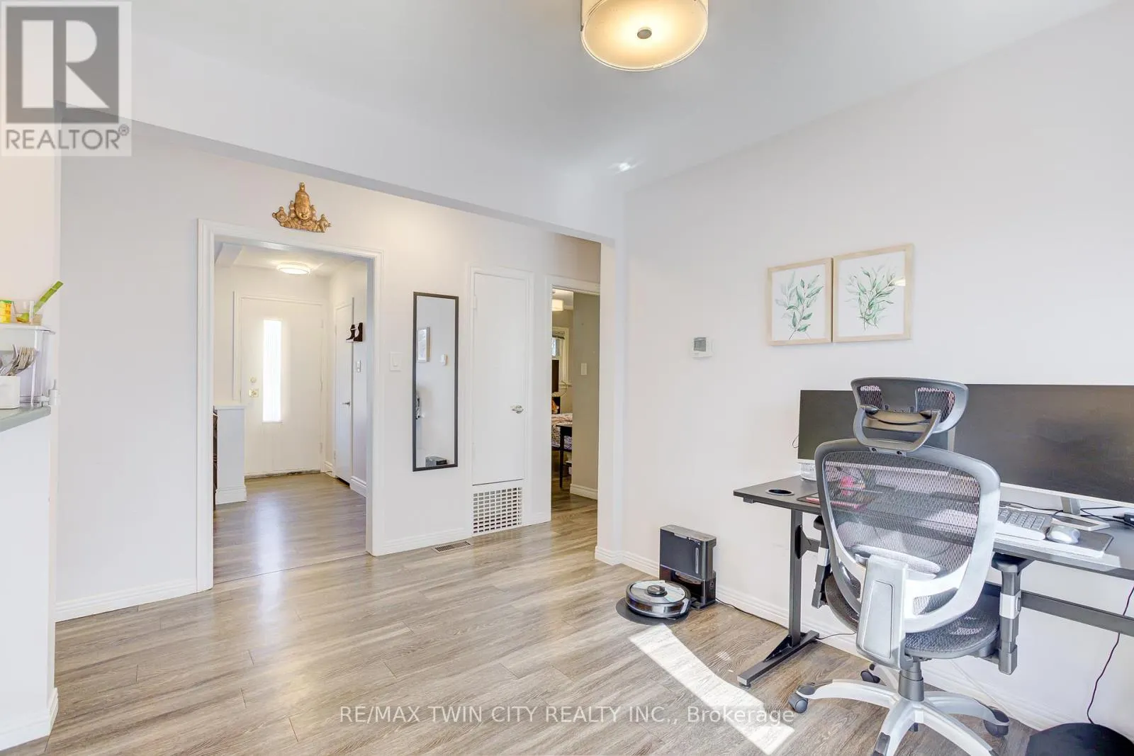 UPPER - 69 MAYWOOD ROAD