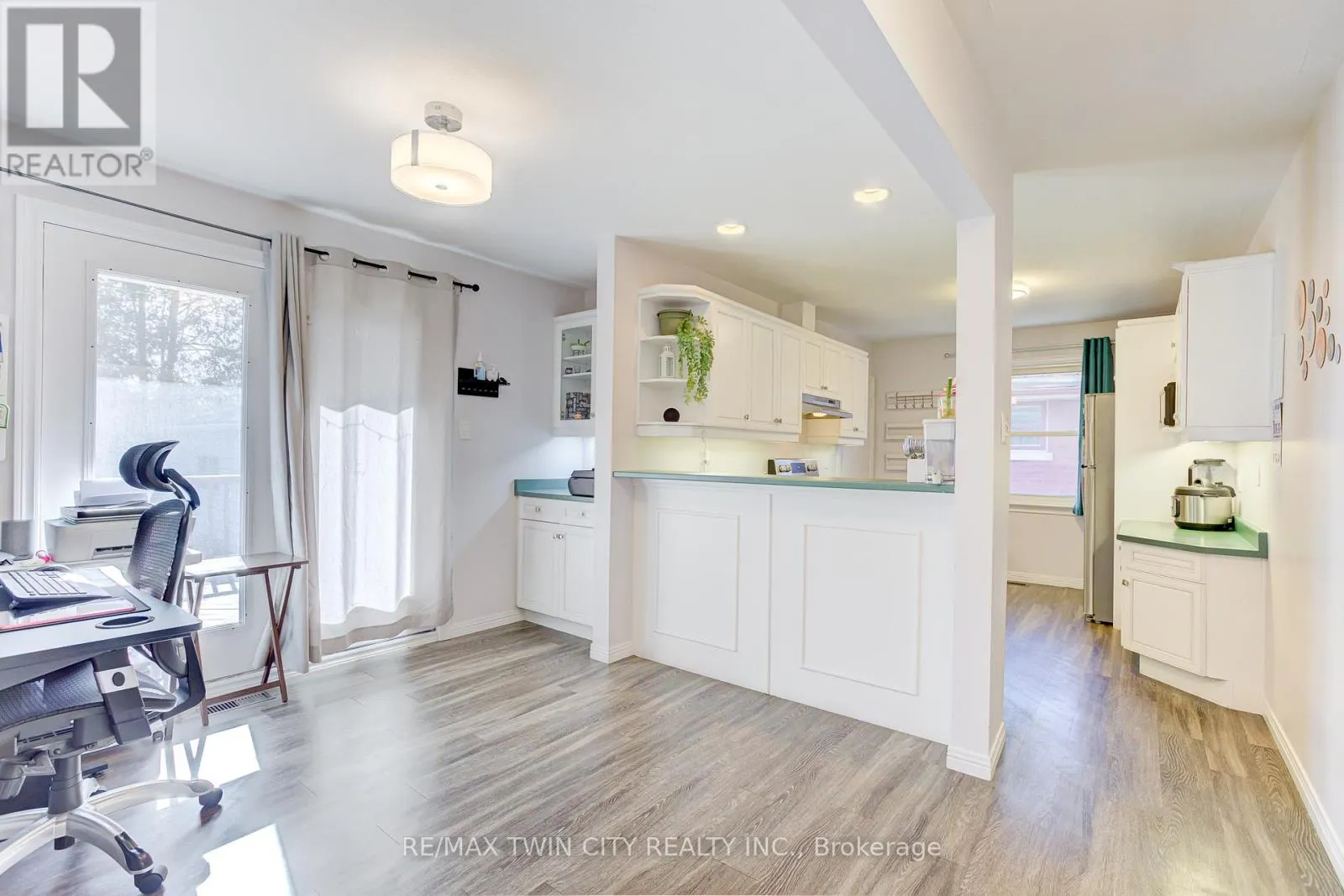 UPPER - 69 MAYWOOD ROAD