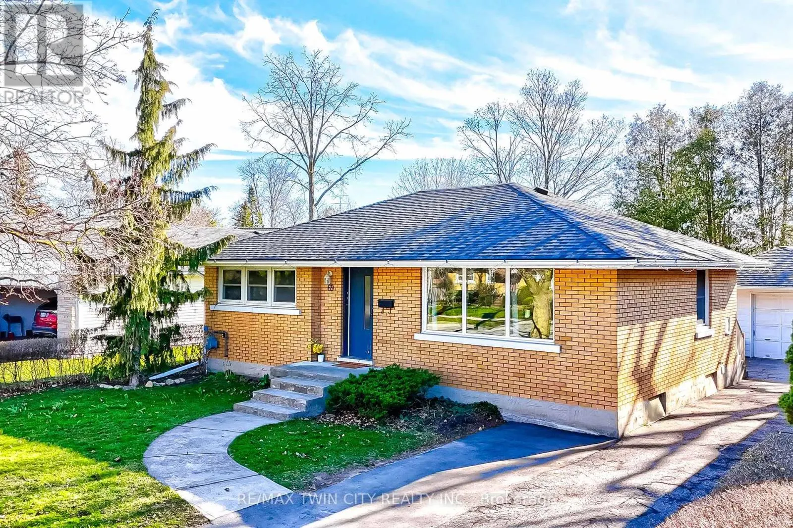 UPPER - 69 MAYWOOD ROAD