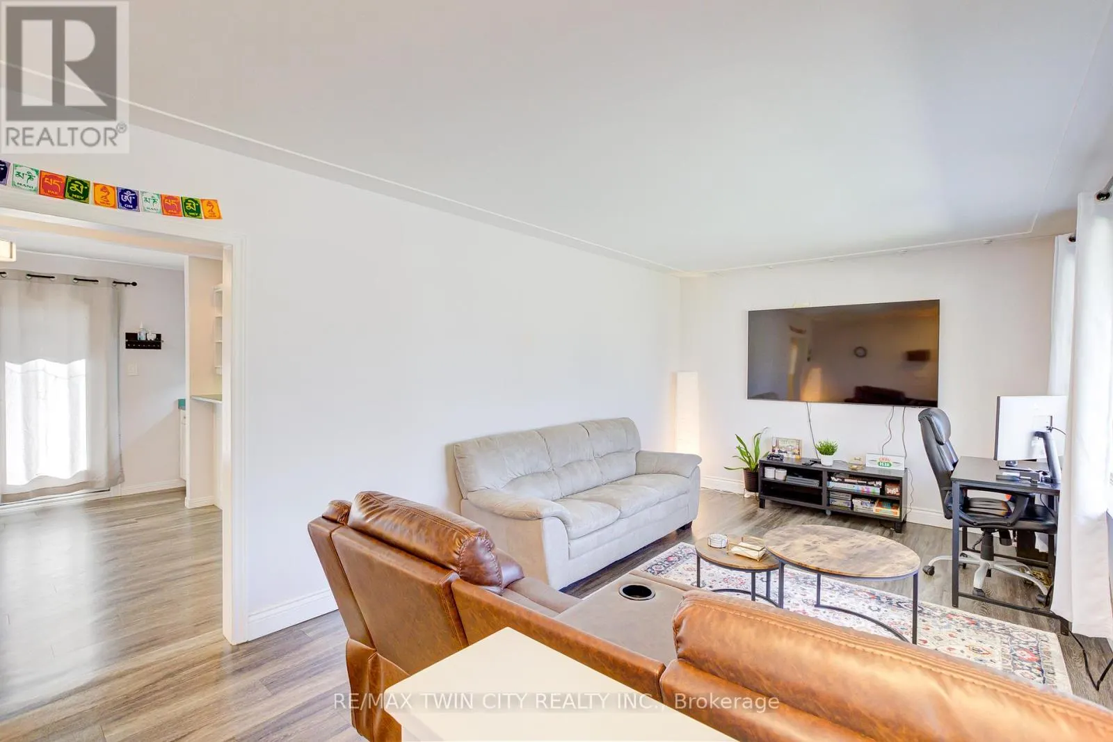 UPPER - 69 MAYWOOD ROAD