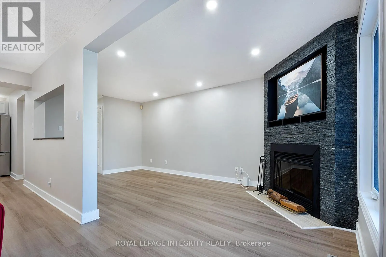 86 HAVENHURST CRESCENT