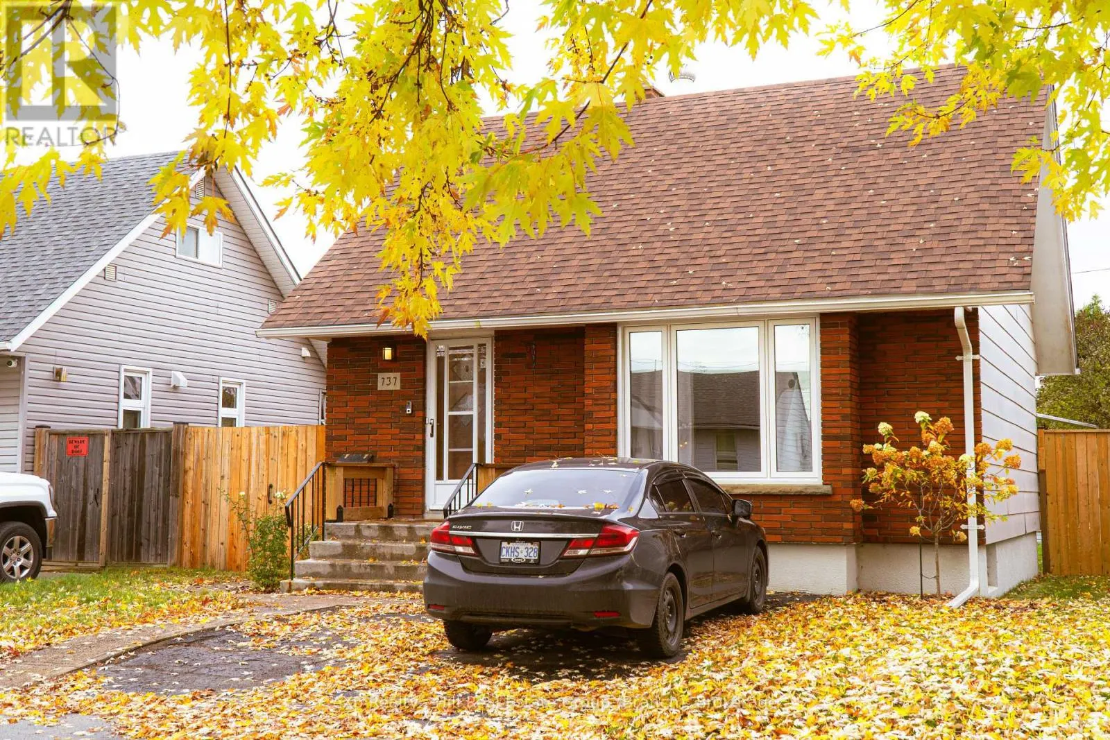 737 SYNDICATE AVENUE N