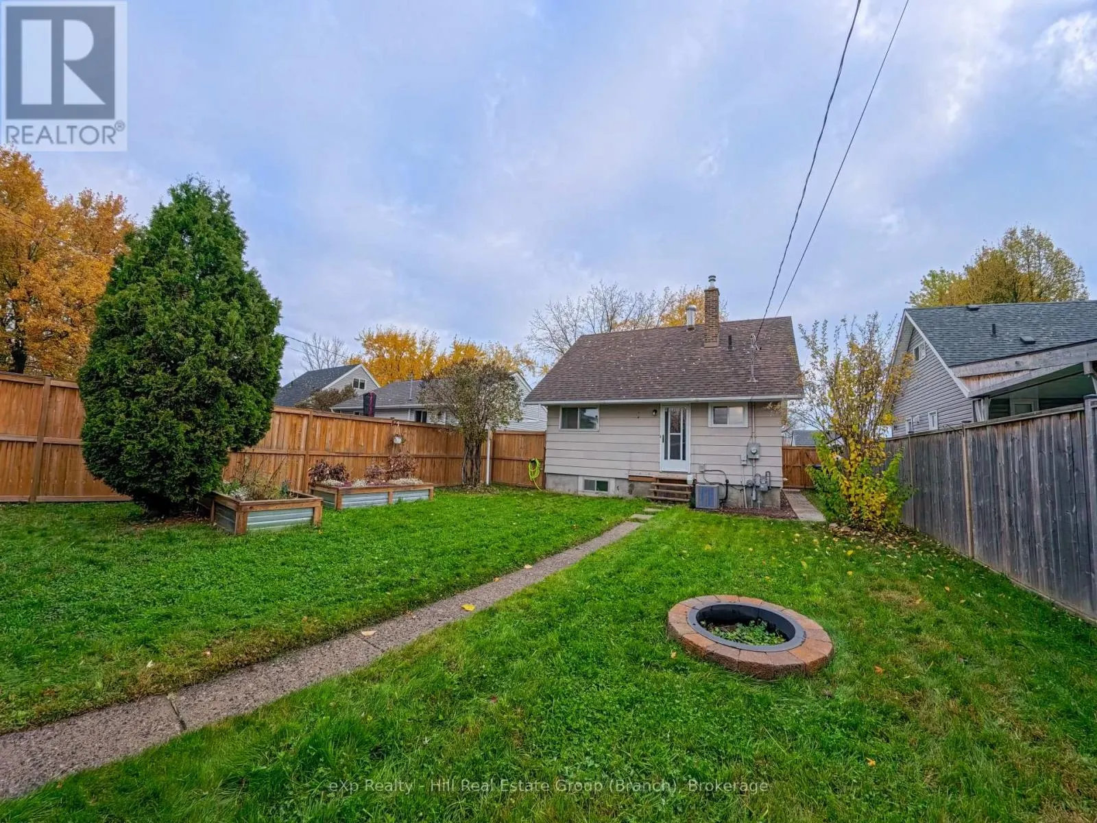 737 SYNDICATE AVENUE N
