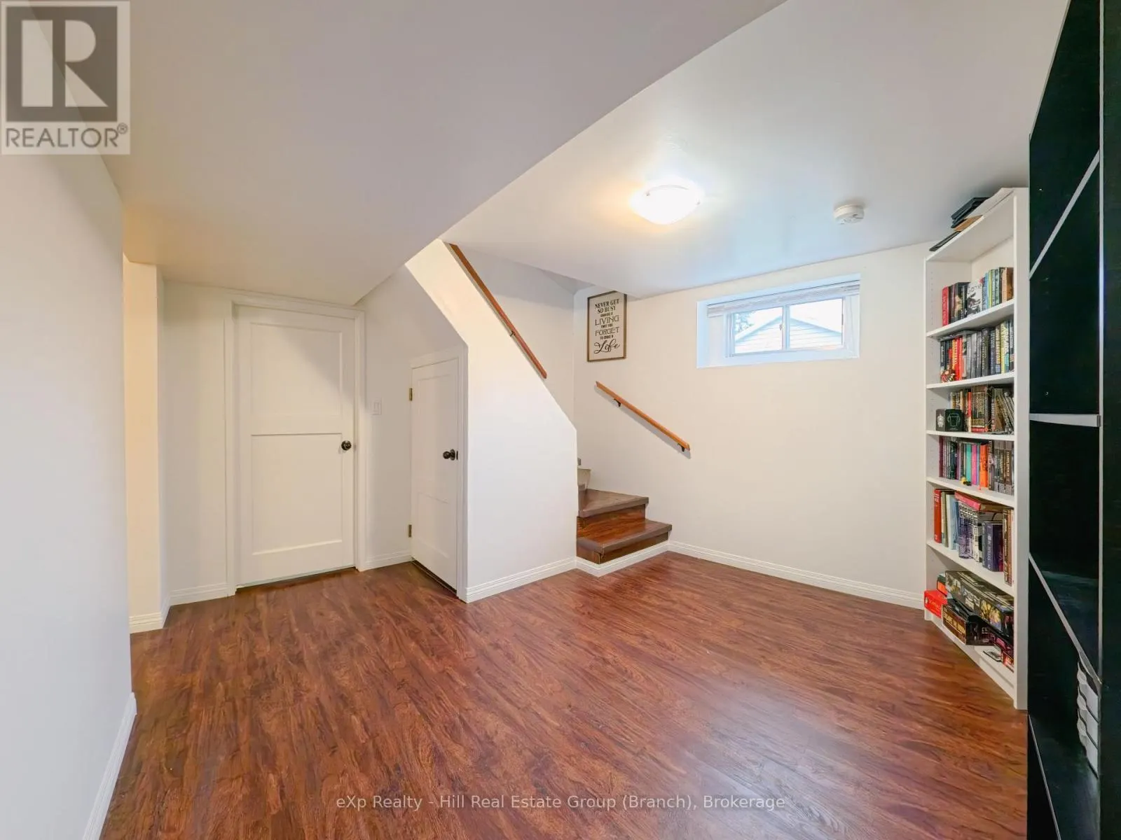 737 SYNDICATE AVENUE N