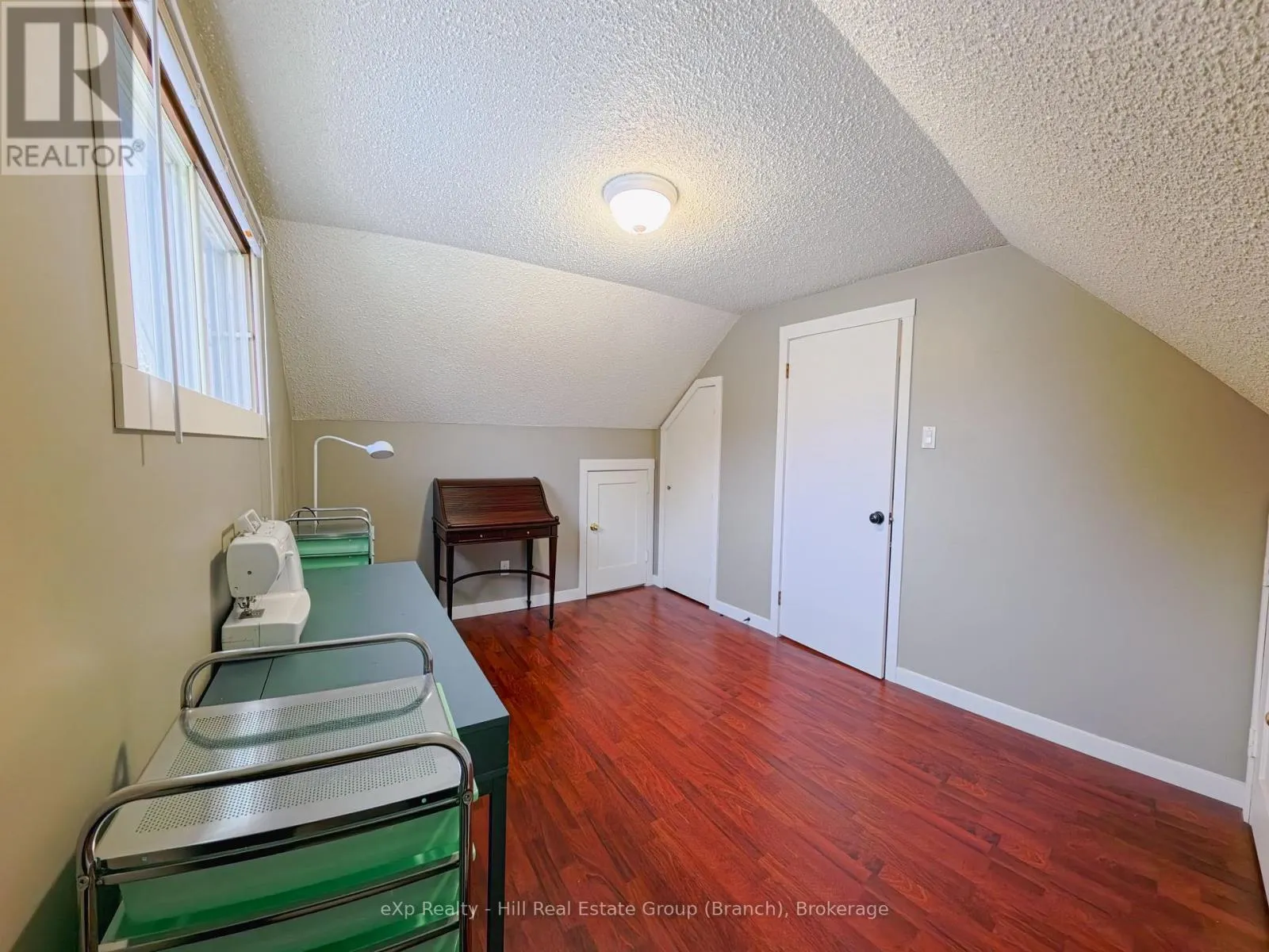 737 SYNDICATE AVENUE N