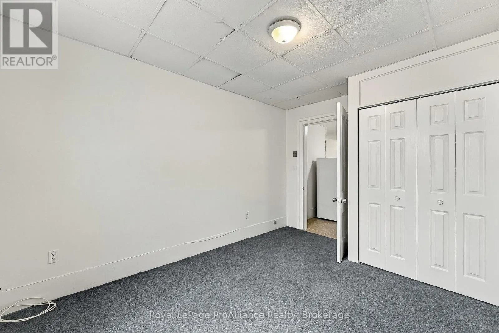 2 - 80 WALTON STREET #2
