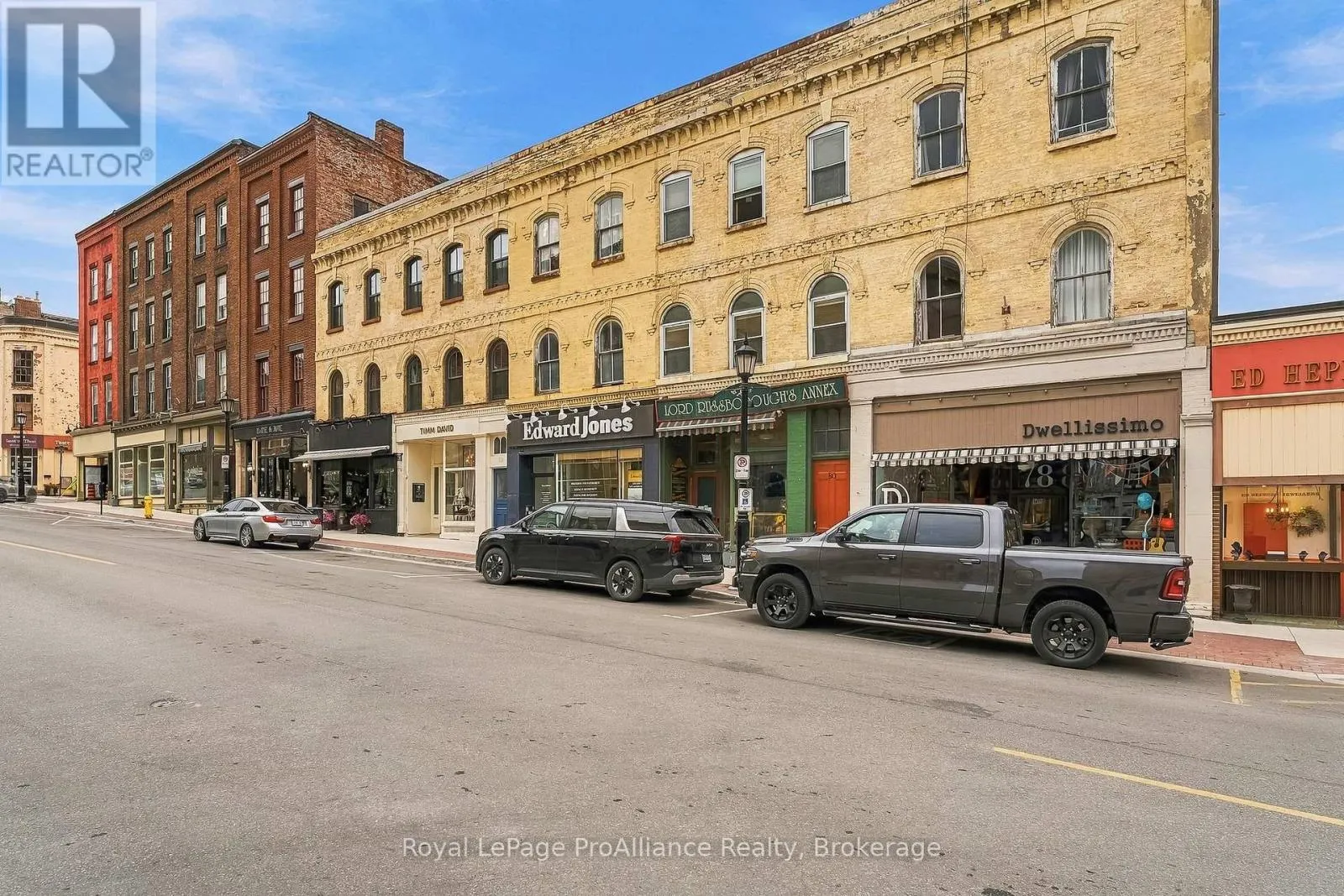 2 - 80 WALTON STREET #2