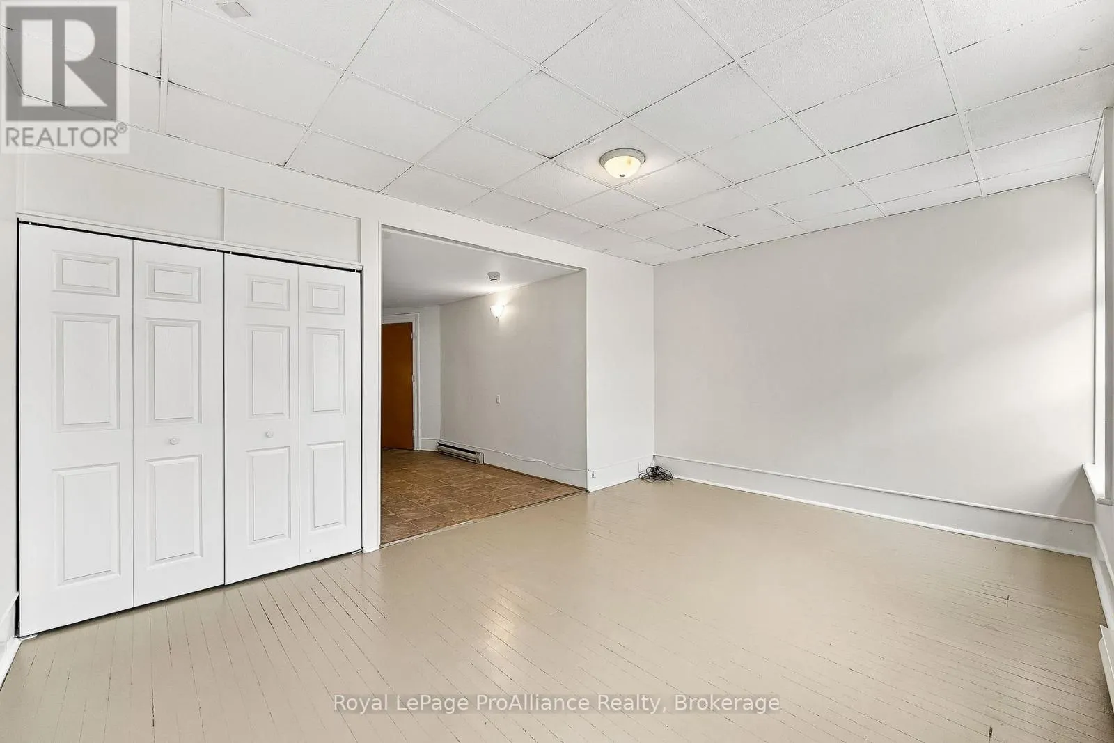 2 - 80 WALTON STREET #2