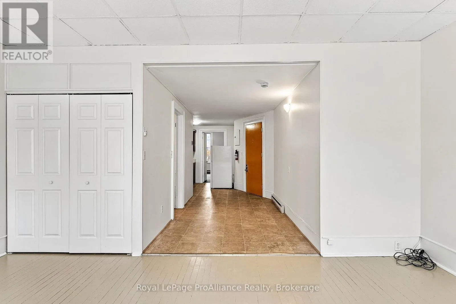 2 - 80 WALTON STREET #2