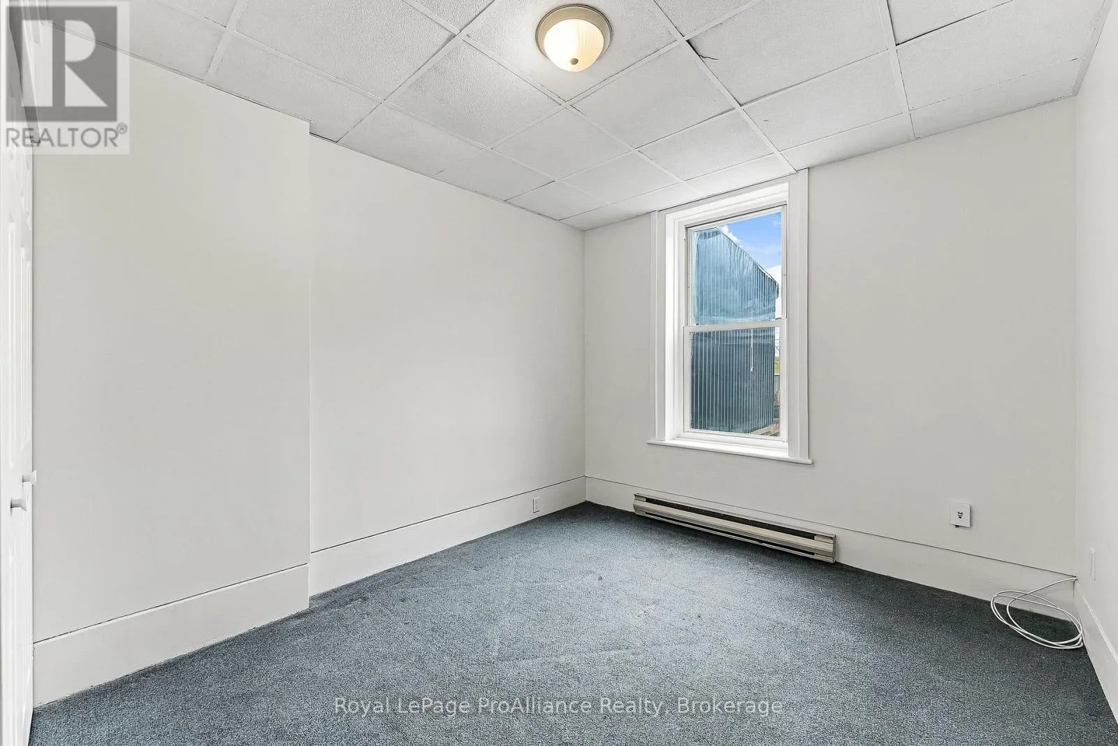 2 - 80 WALTON STREET #2