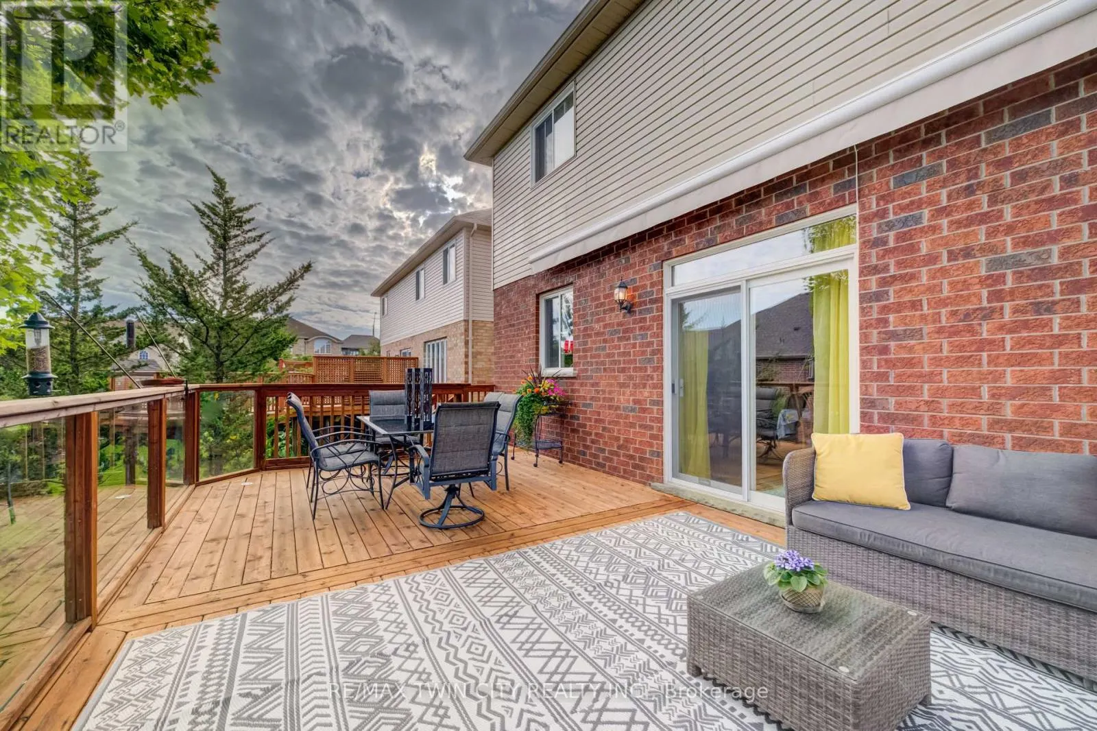 2 FIRELLA PLACE