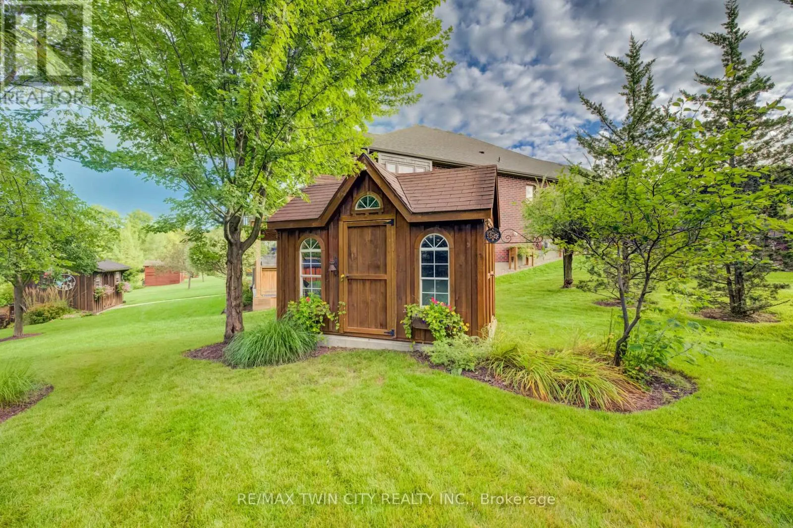 2 FIRELLA PLACE