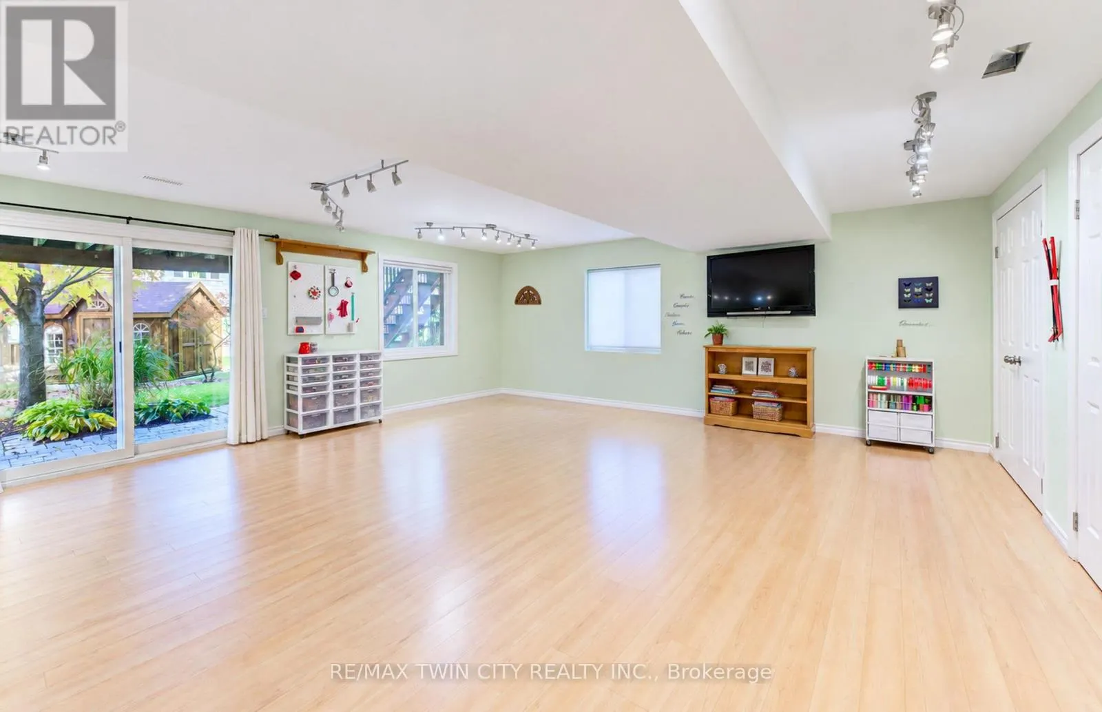 2 FIRELLA PLACE